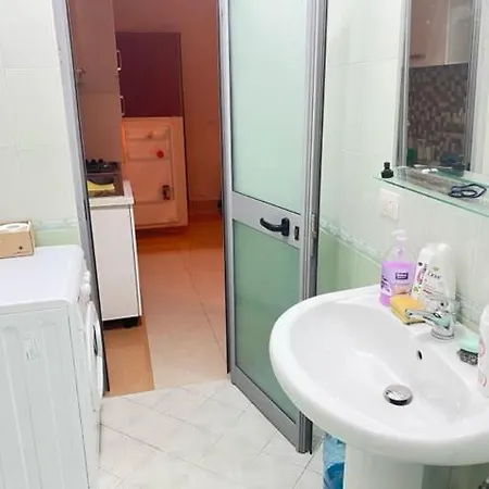 Appartament Me Qera Apartment Golem (Tirana)
